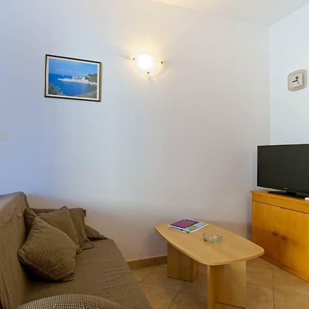 Apartmani Dorita Mali Lošinj Exteriör bild
