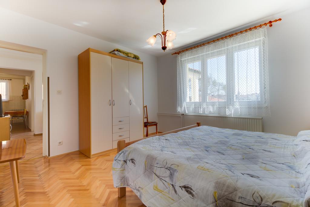 Apartmani Dorita Mali Lošinj Exteriör bild