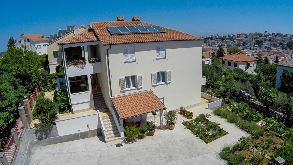 Apartmani Dorita Mali Lošinj Exteriör bild