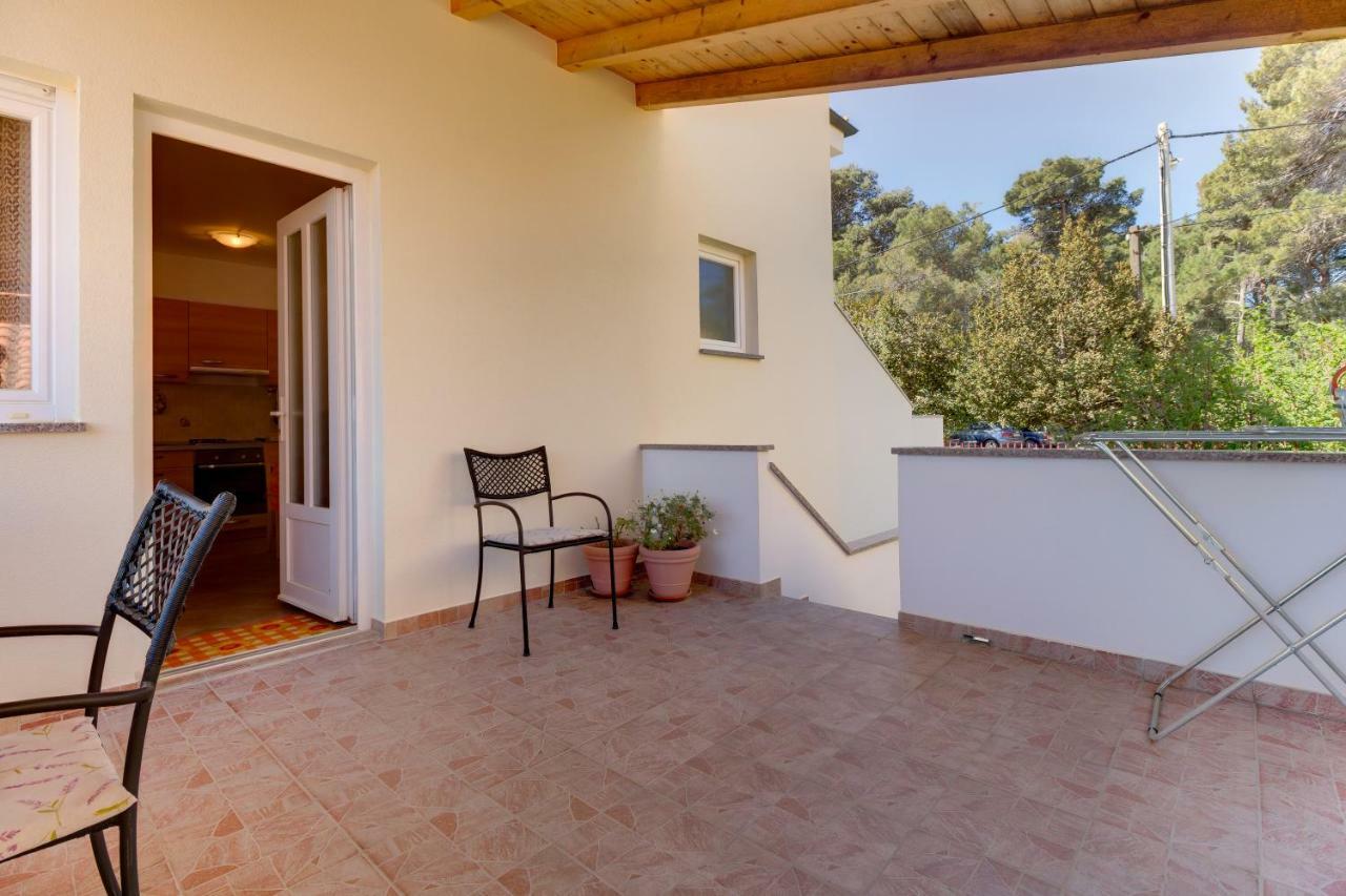 Apartmani Dorita Mali Lošinj Exteriör bild
