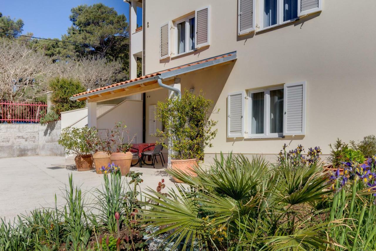Apartmani Dorita Mali Lošinj Exteriör bild