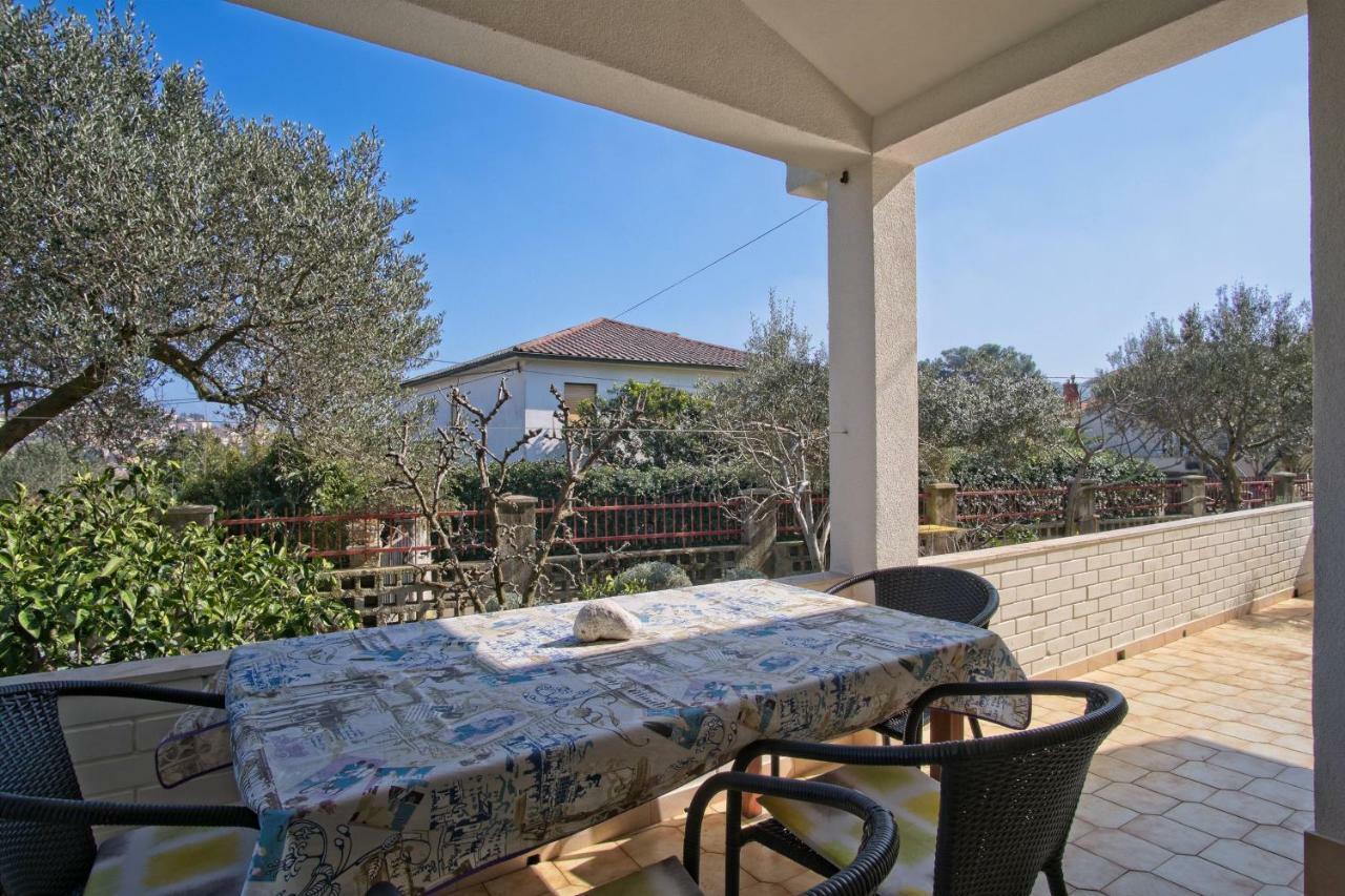 Apartmani Dorita Mali Lošinj Exteriör bild