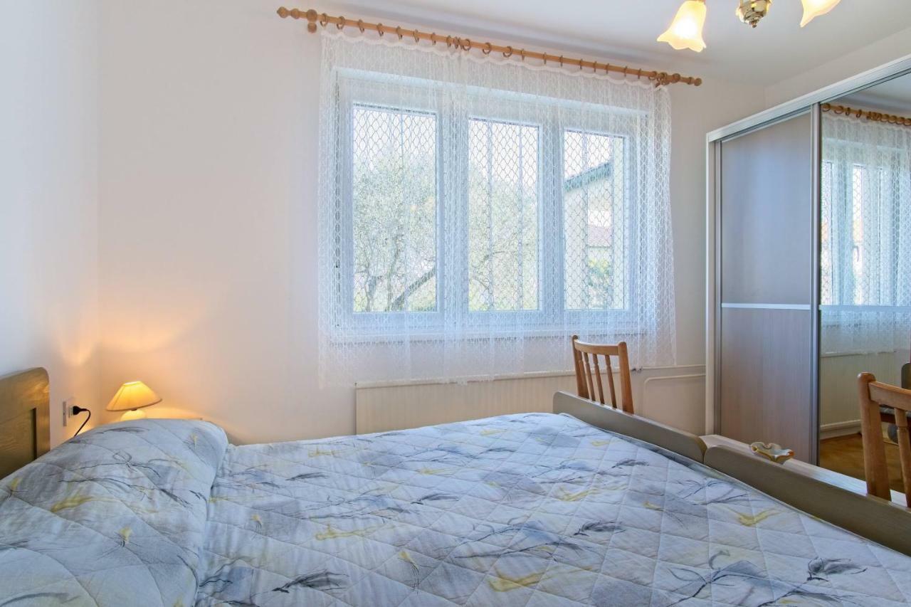Apartmani Dorita Mali Lošinj Exteriör bild